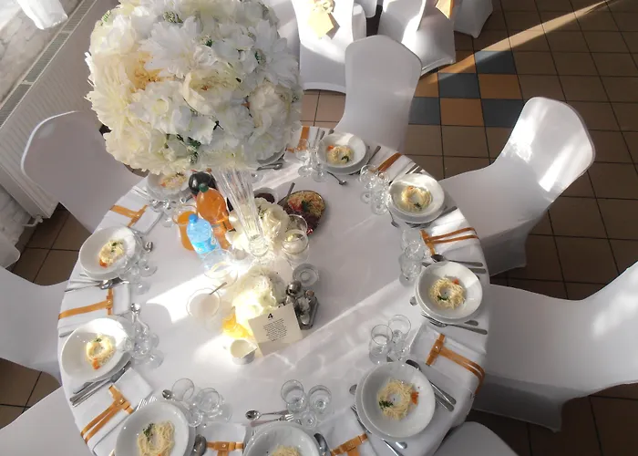 Hotel Restauracja I Sala Bankietowa As - Turek